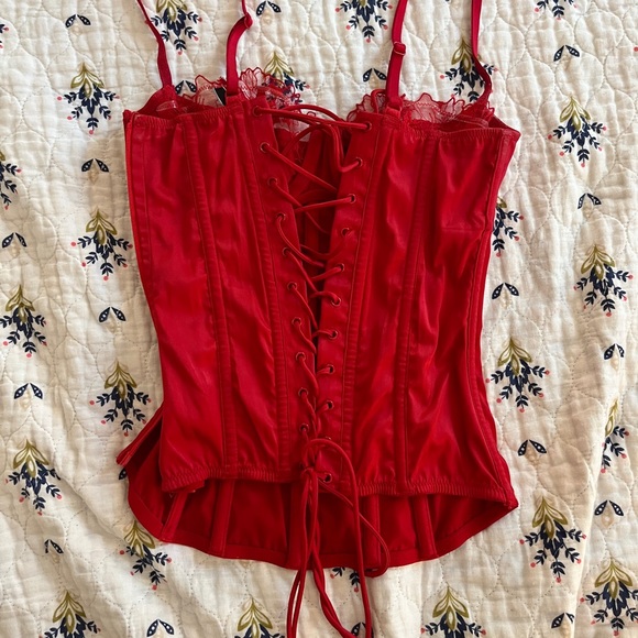 GORGEOUS red Victoria’s Secret corset top. - Picture 3 of 4